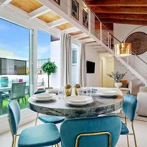  Apartment Genteel Feria Spain